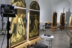 Restoration-of-the-Van-Eycks-Adoration-of-the-Mystic-Lamb-started-today-in-Ghent_img-800x500